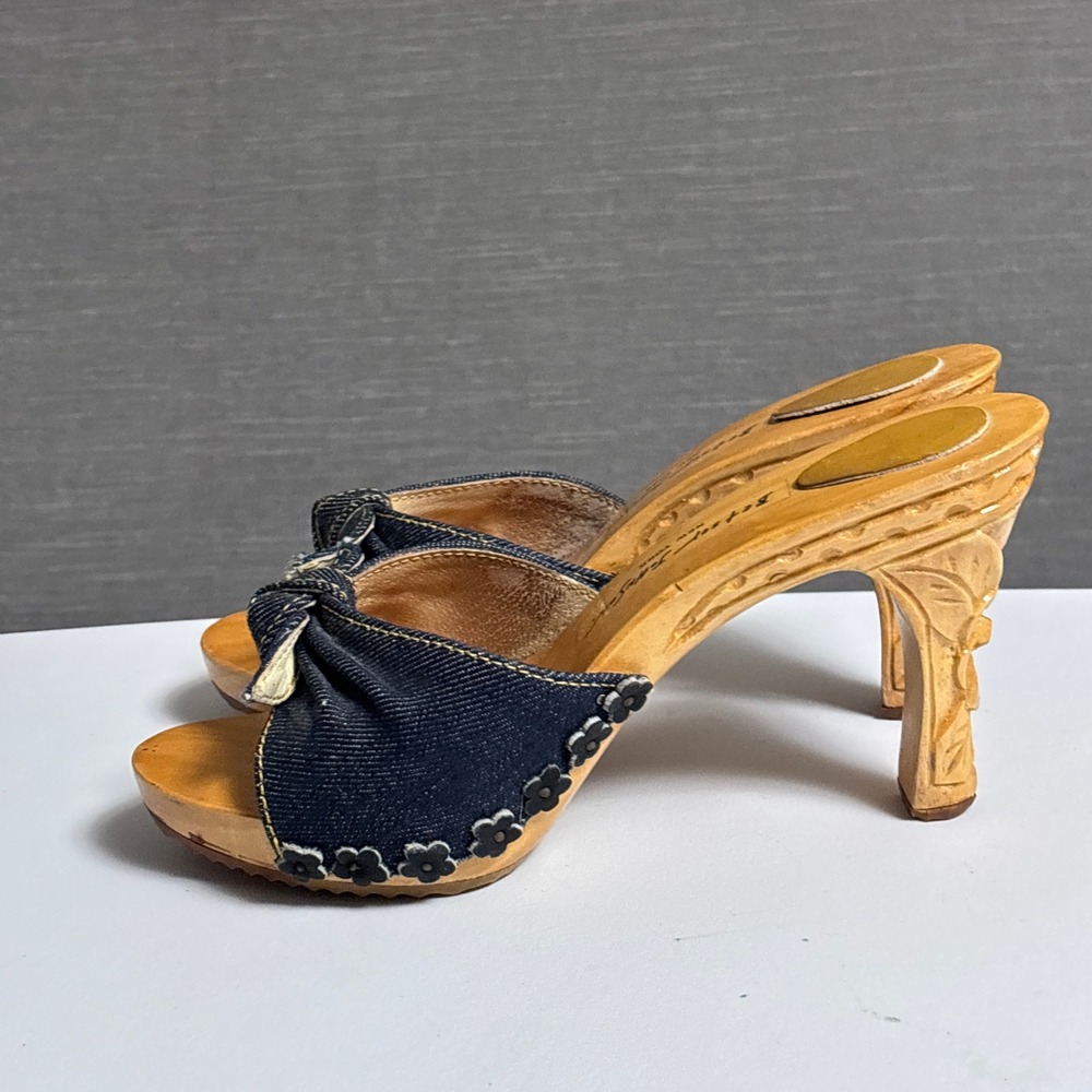 Vintage Betsey Johnson Heels 8 Denim Carved Wood Platform Mules Sandals y2k